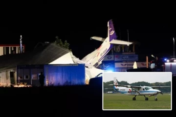 போலந்து விமான விபத்து: கொட்டகையில் தஞ்சம் அடைந்த மக்களுக்கு ஏற்பட்ட பரிதாபம்