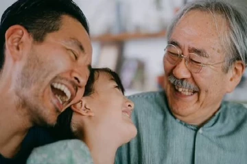 தினசரி ஒரு முறையாவது கட்டாயமாக சிரிக்க வேண்டும்...அமலாகிறது புதிய சட்டம்!