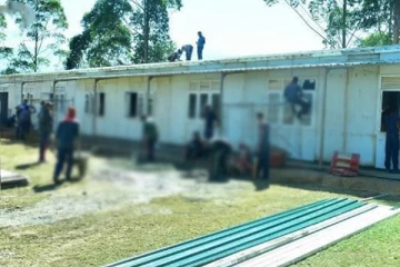 දියතලාව හමුදා පීඨය අයිස් – හෂීස් තිප්පොළක් කළ 18 කට සිදු වූ දේ .