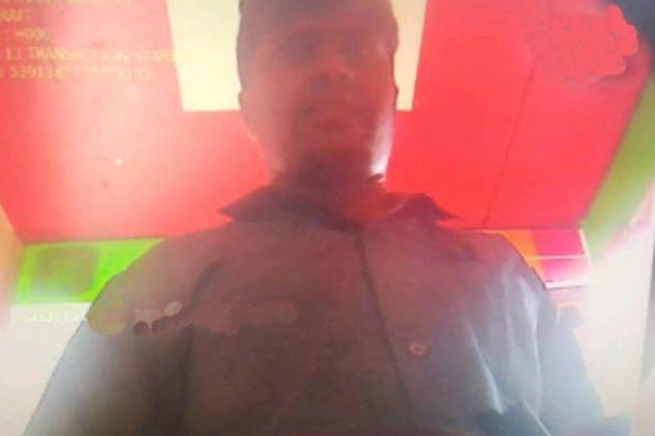 இவர்களை தெரியுமா? பொதுமக்களின் உதவியை நாடியுள்ள யாழ்.பொலிஸார்! புகைப்படங்கள் | Do You Know Them Jaffna Police Seek Public Help