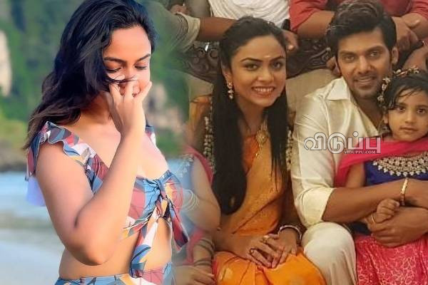 ஆர்யாவுக்காக போட்டிப்போட்ட பெண் சீதாவா இது!! இப்படி மாறிட்டாங்க.. | Arya Ex Lover Seethalakshmi Latest Photoshoot Post ஆர்யாவுக்காக போட்டிப்போட்ட பெண் சீதாவா இது!! இப்படி மாறிட்டாங்க.. | Arya Ex Lover Seethalakshmi Latest Photoshoot Post