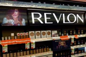 கடன் சுமையில் பிரபல அழகுசாதன நிறுவனம் - திண்டாட்டத்தில் ரெவ்லான்!