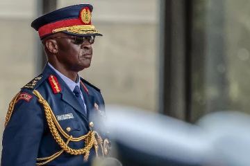 வெடித்து சிதறிய ஹெலிகாப்டர் ; ராணுவ தளபதி உள்பட 10 பேர் பலி