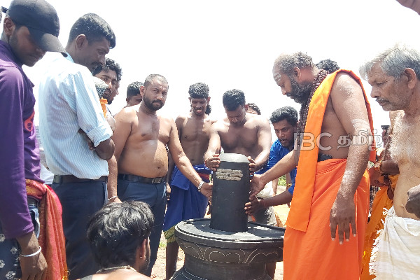 நீதிமன்றின் உத்தரவையடுத்து வெடுக்குநாறி மலையில் மீண்டும் விக்கிரக பிரதிட்டை! | Sri Lanka Vavuniya Vedukkunari Malai Temple Court