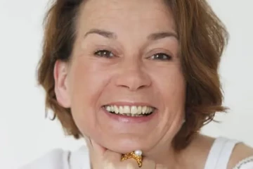 படகு வீட்டுக்குள் இறந்து கிடந்த பெண் பிரபலம்: கடுமையாக தாக்கப்பட்டதாக தகவல்