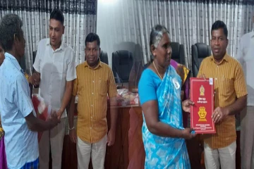 மட்டக்களப்பில் காணி உரிமம் வழங்கி வைப்பு