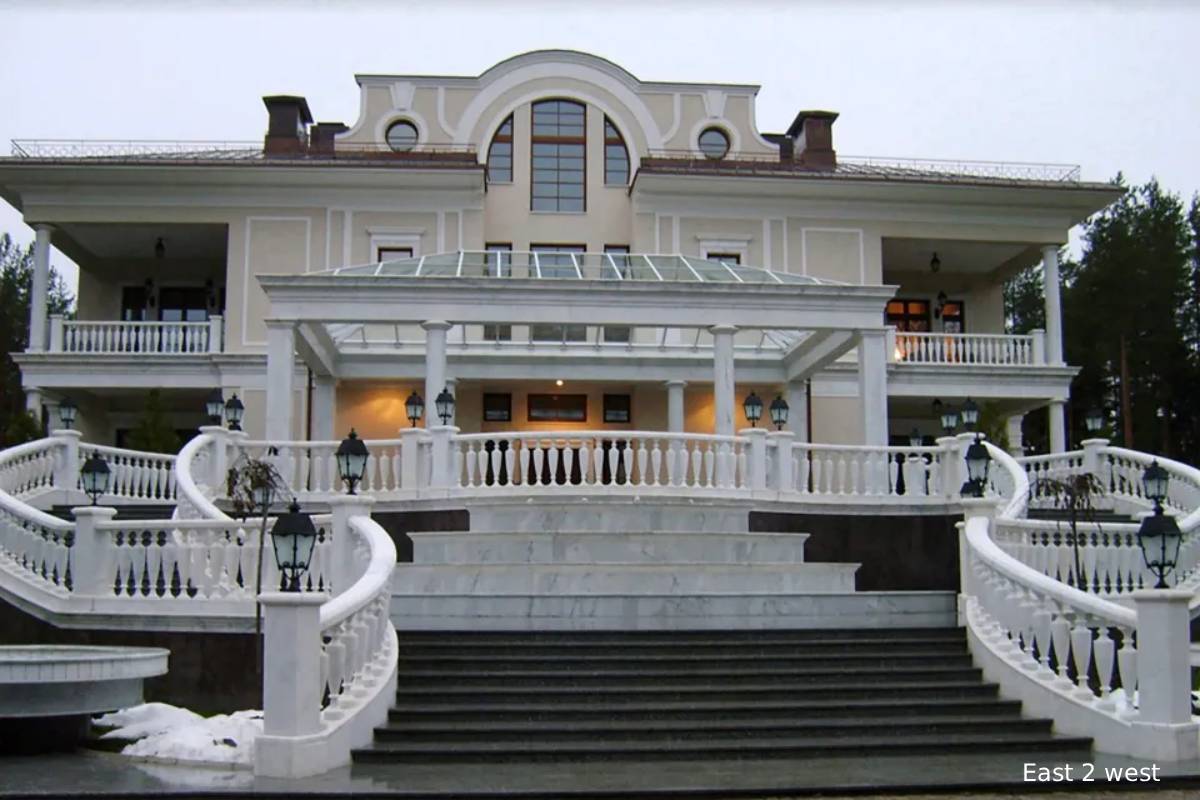 மரண பயம்? புடின் மகள்களுக்கு திடீர் உத்தரவு | Putin Orders Daughters To Stay With His Palace