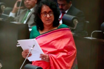 ஹரிணி அமரசூரியவிற்கு எதிரான நம்பிக்கையில்லாப் பிரேரணை; அரசாங்கத்தின் அறிவிப்பு