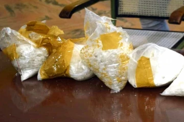 இலங்கைக்கு கடத்த முயன்ற 15 கோடி ரூபாய் மதிப்பிலான ஐஸ் போதைப்பொருள் மீட்பு