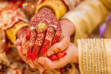 யாருக்கு வெளிநாடு மற்றும் வேறு மொழி பேசும் நபருடன் திருமணம் நடக்கும்