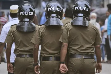 அம்பாறையில் இறக்காமம் ஹோட்டல் மீது 8 பேர் கொண்ட குழு தாக்குதல்