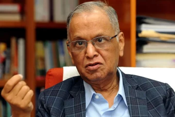 அது குறைவா இருக்கு; இந்திய இளைஞர்கள் தினமும் 12 மணி நேரம் வேலை பார்க்கணும் - நாராயண மூர்த்தி