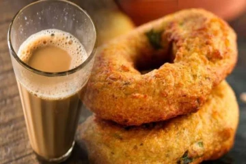 யாழில் வடையும் ரீயும் சாப்பிட்டதற்கு ஐ.போனை அடகுவைத்த பயணி!