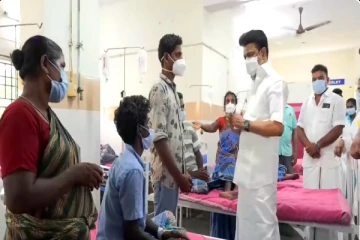 கள்ளச்சாராயம் குடித்து மருத்துமனையில் சிசிச்சையில் உள்ளவர்களை சந்தித்து முதலமைச்சர் நலம் விசாரிப்பு