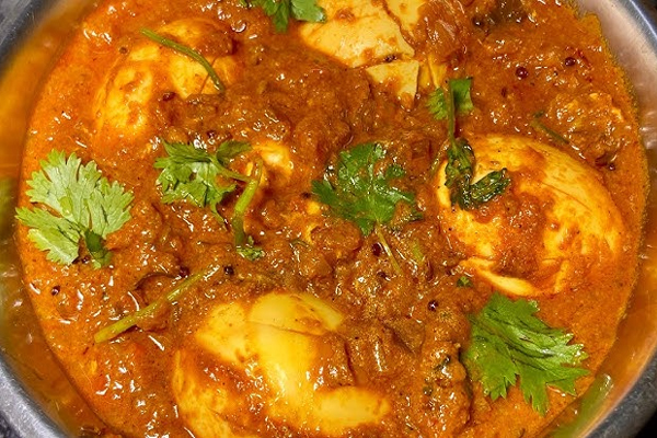 உடைத்த முட்டை குழம்பு... கிராமத்து ஸ்டைலில் எவ்வாறு செய்யலாம்? | Village Style Broken Egg Curry