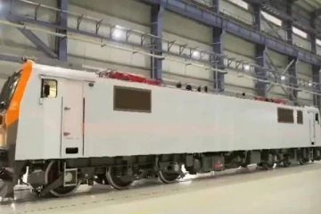 மணிக்கு 100 கி.மீ அதிகமான வேகம்.., சரக்கு ரயிலுக்கு 9,000 குதிரை திறனுடைய நவீன என்ஜின் அறிமுகம்