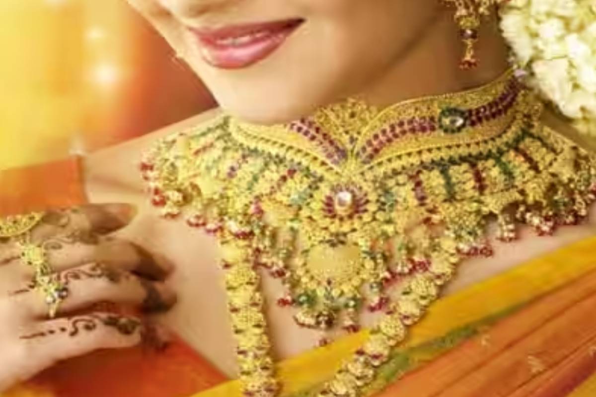 நகை பிரியர்களுக்கு வெளியான மகிழ்ச்சி செய்தி ; உள்நாட்டுச் சந்தையில் தங்கத்தின் விலையில் வீழ்ச்சி | Gold Prices Drop In The Domestic Market நகை பிரியர்களுக்கு வெளியான மகிழ்ச்சி செய்தி ; உள்நாட்டுச் சந்தையில் தங்கத்தின் விலையில் வீழ்ச்சி | Gold Prices Drop In The Domestic Market