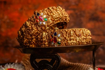 சரமாரியாக எகிறிய தங்கம் விலை; சவரன் இவ்வளவா? நகைப்பிரியர்கள் அதிர்ச்சி!