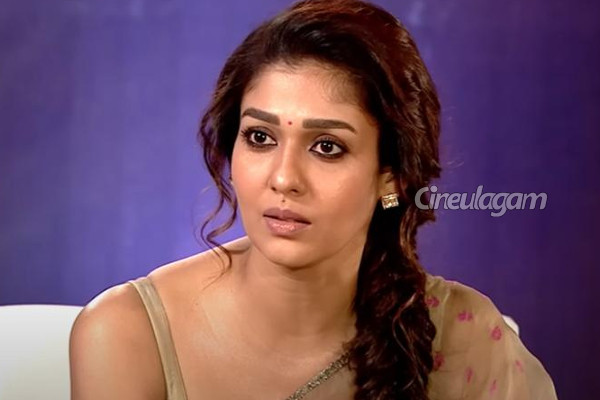 நயன்தாரா, சமந்தாவை ஓரங்கட்டி முதலிடத்தை பிடித்த திருமணமாகி குழந்தை பெற்ற நடிகை.. யார் தெரியுமா | Most Searched South Indian Actress In Google