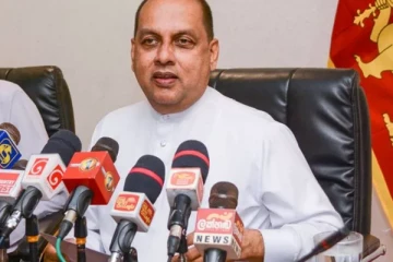 விவசாயத்துறையின் அனைத்து அதிகாரிகளுக்கும் நீண்டகாலத்துக்கு வெளிநாடு செல்வதற்கான அனுமதியை வழங்குவதில்லை என தீர்மானம்