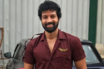 பிரபல நடிகையுடன் நெருக்கமாக இருக்கும் குக் வித் கோமாளி 3 சந்தோஷ்! 'காதலா?' என கேட்கும் நெட்டிசன்கள்