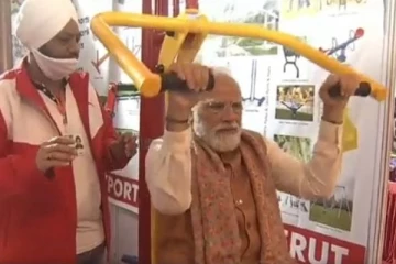 ஜிம்முக்கு சென்ற பிரதமர் மோடி - இணையத்தில் வைரலாகும் வீடியோ