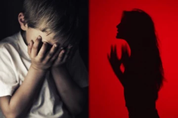 கழிவறைக்கு சென்ற 5 வயது சிறுவன்; அத்துமீறிய 50 வயது பெண் - அதிர்ச்சி சம்பவம்!