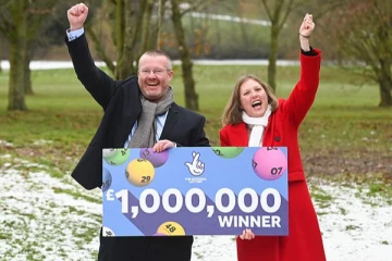 காதலரைப் பார்த்து லொட்டரி வாங்கிய பெண்ணுக்கு அடித்த அதிர்ஷ்டம்! 15 ஆண்டுக்கு பின் திருமணம் செய்யும் பிரித்தானிய பெற்றோர்