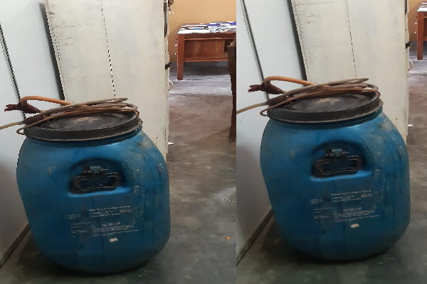 யாழ். புகையிரத நிலையத்திற்கு அருகில் கசிப்பு உற்பத்தி! | Jaffna Leak Production Near The Railway Station