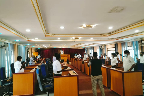 விடுதலை புலிகள் தலைவரை  போதைப்பொருள் வியாபாரி என கூறிய டக்ளஸ்: கொந்தளித்த உறுப்பினர்கள் | Douglas Says Prabhakaran Was A Drug Dealer