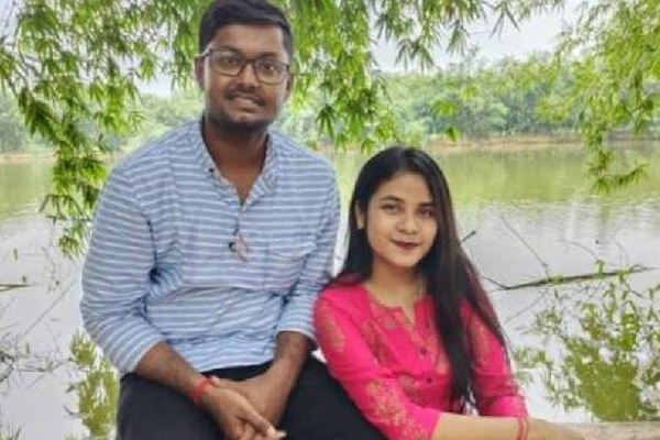 வித்தியசமான முறையில் திருமணத்தை நடத்தும் ஜோடி! ஒரு சுவாரஸ்ய பதிவு | West Bengal Marriage Love Function Online