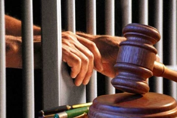 அதிரடியாக கைது செய்யப்பட்ட குவாசி நீதிமன்ற நீதிபதி ; வெளியான பகீர் பின்னணி