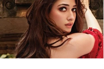 மிரள வைத்த தமன்னா போட்டோஷுட், வரவர கிளாமருக்கு அளவே இல்லையா