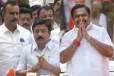 இனி நமக்குள் பிரிவில்லை - ஒன்றாக இணைந்த அதிமுக அணிகள்