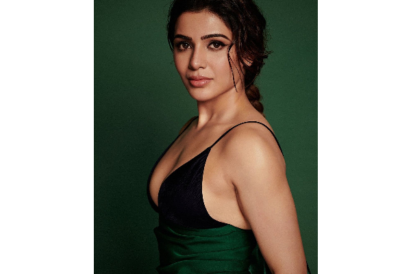 வைரல் புகைப்படத்தில் நடிகை சமந்தா அணிந்துள்ள உடையின் மதிப்பு இத்தனை லட்சமா ! | Samantha Viral Pic Coustume Price