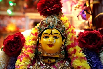 செல்வத்தை தரும் வரலட்சுமி விரதம் இன்று; பெண்கள் கடைப்பிடிக்கவேண்டிய மிகவும்  முக்கியமான நோன்பு