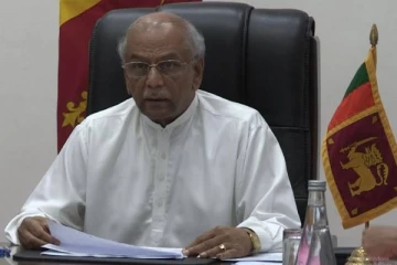 செயலாளரை மாற்றுங்கள்? பிரதமரிடம் கோரிக்கை விடுத்த கல்வியமைச்சர்