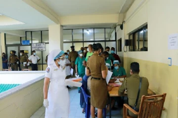 வவுனியாவில் பயங்கரம்; பணியாளரை கத்தியால் குத்திய முதலாளி