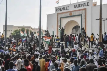 சர்வதேச சமூகம் உதவ முன்வர வேண்டும்: ஆட்சி கவிழ்ப்பை அடுத்து கெஞ்சிய நாட்டின் பிரதமர்