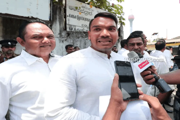 Zoom இல் ஆஜர்படுத்தப்பட்ட ரணில்; நீதிமன்றில் குவிந்த அரசியல்வாதிகள்! | Key Political Figures At Ranil S Hearin