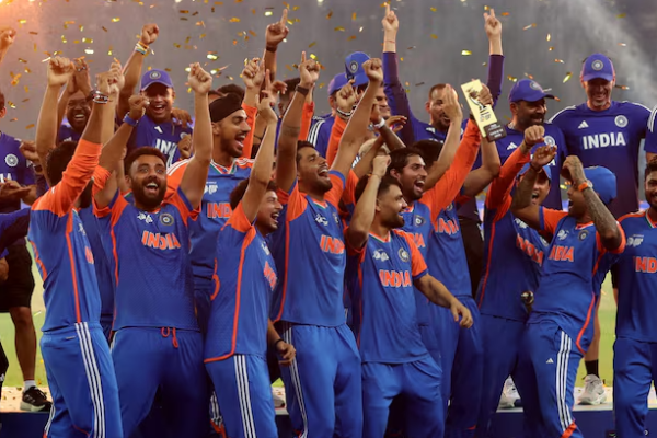 ஆசிய கிண்ணத்தை பெற்றுக்கொள்ள மறுத்த இந்திய அணி | Asia Cup 2025 Final India Refuses To Accept Trophy