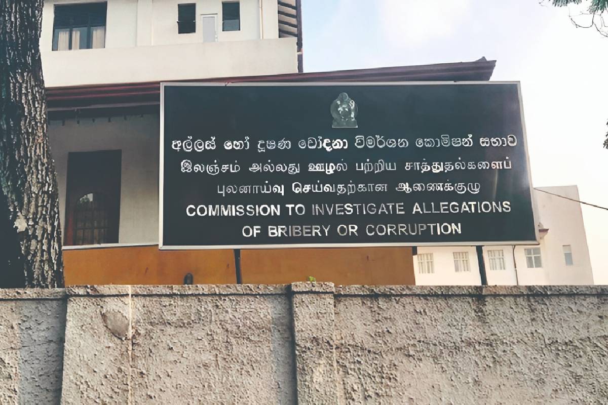 முன்னாள் எம்.பி சஜின் வாஸ் குணவர்தன கைது | Ex Mp Sajin Vass Gunawardena Arrested By Ciaboc முன்னாள் எம்.பி சஜின் வாஸ் குணவர்தன கைது | Ex Mp Sajin Vass Gunawardena Arrested By Ciaboc