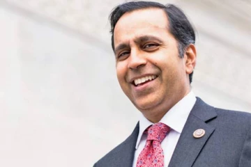 இந்த நாட்டுக்கு கொரோனா தடுப்பூசியை அனுப்ப வேண்டும்! அமெரிக்க தமிழ் வம்சாவளி எம்.பி கோரிக்கை