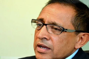 அரசுக்கு சாட்டை அடிக்  கொடுத்த கபீர் காசிம்