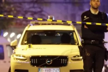 පිහි පහරකින් පොලිස් නිළධාරියෙකු ජිවිතක්ෂයට - තවත් නිළධාරියෙකු රෝහල්ගත කරයි..