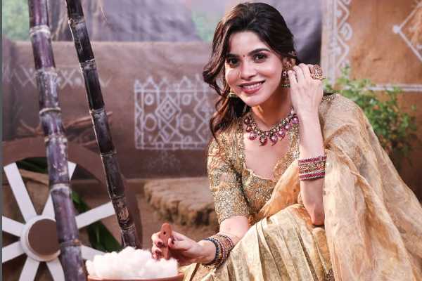 ஷார்ட் டிரெஸ்ஸில் நடிகை திவ்யபாரதி!! ரீசெண்ட் புகைப்படங்கள்.. | Actress Divya Bharathi Recent Outing Photos Post