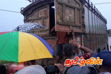 கால்நடைகளை கடத்தி செல்ல முற்பட்ட பார ஊர்தி பொதுமக்களால் மடக்கி பிடிப்பு