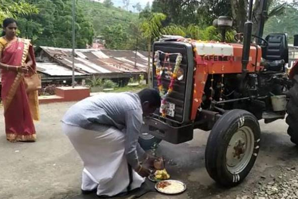 39 வருடமாக துப்புரவு பணியில் சேவையாற்றி வந்த கனகரத்தினம் ஓய்வு! | 39 Years Of Service Cleaning Ganakaratnam Retired