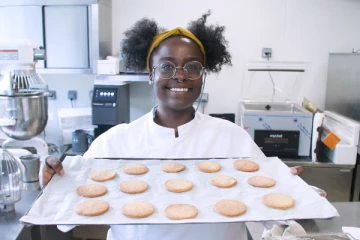 பிடித்த வேலைதான் வேண்டும் - ரூ.83 லட்சம் சம்பளத்தை உதறி தள்ளிய பெண்!