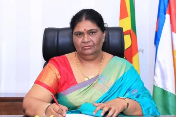 ஆளுநர் செயலகத்திலிருந்து வெளியேறினார் பி.எம்.சாள்ஸ்